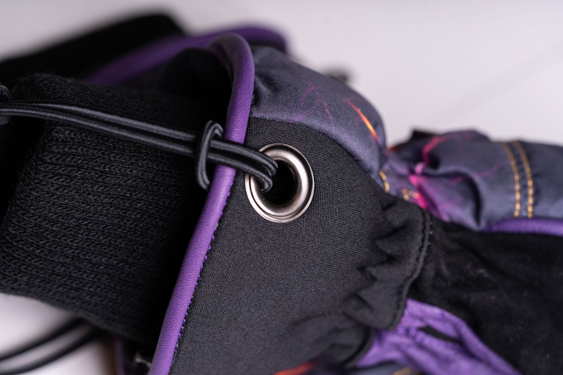 Tyler Chorlton Pro Mitten - Raiden