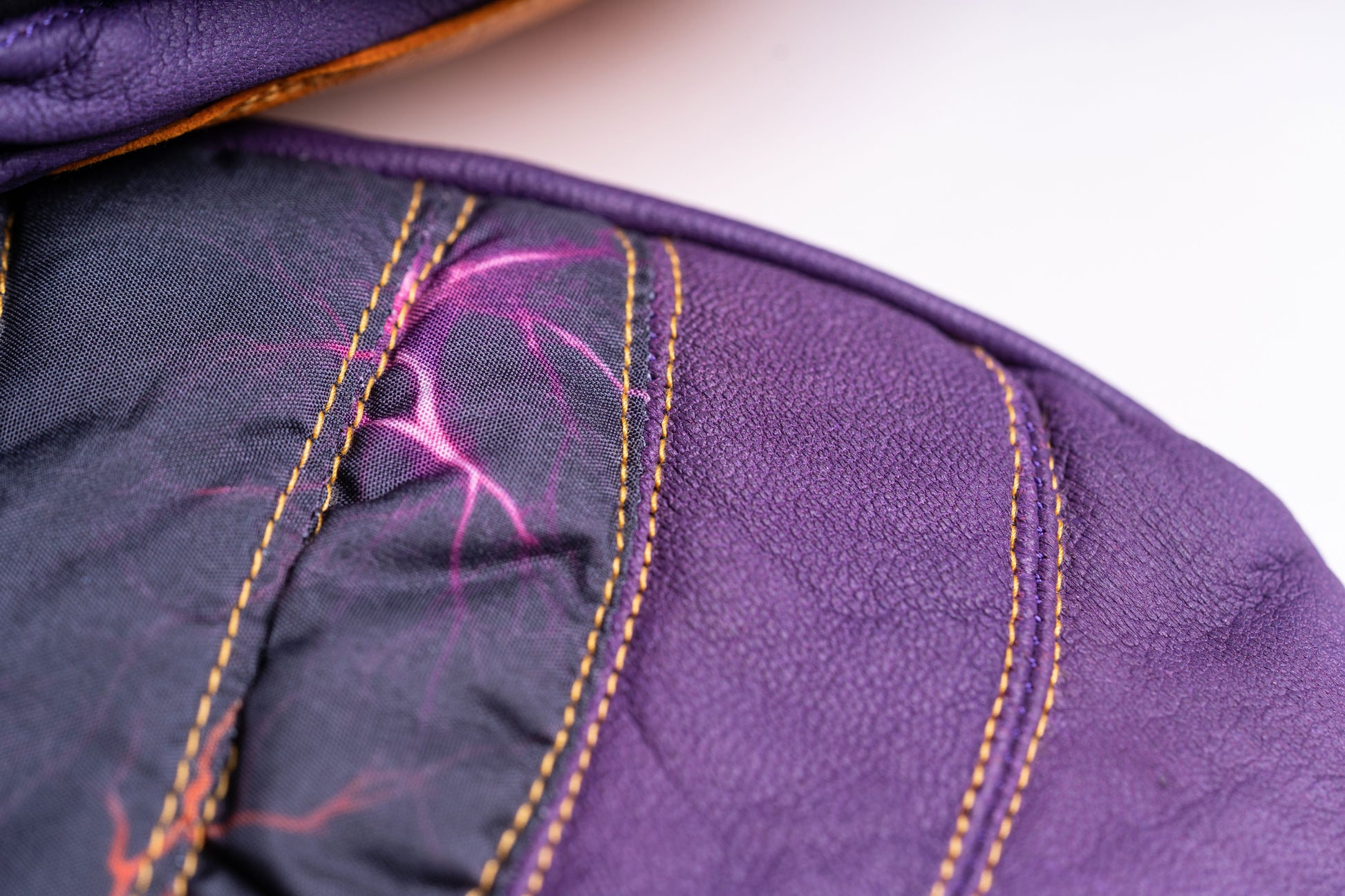 Tyler Chorlton Pro Mitten - Raiden